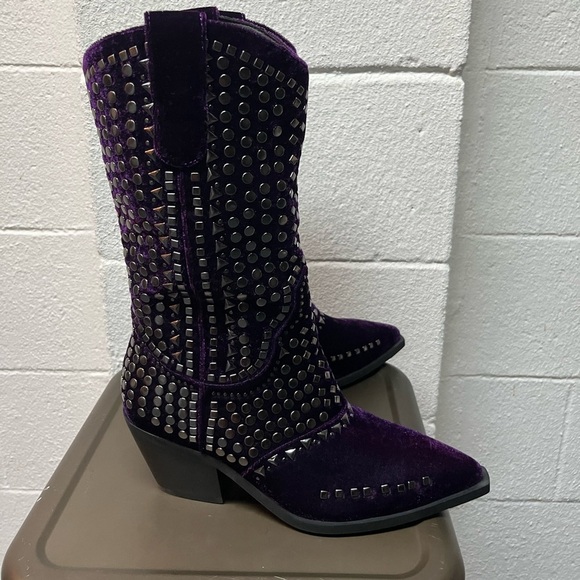 Studded Purple Velvet Women's Boots. 37 - Picture 3 of 8